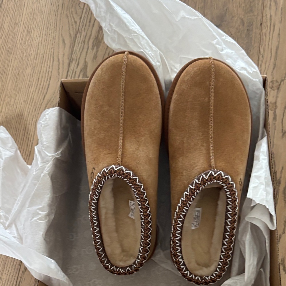 NIB UGG Chestnut Tasman Clogs - Picture 3 of 3